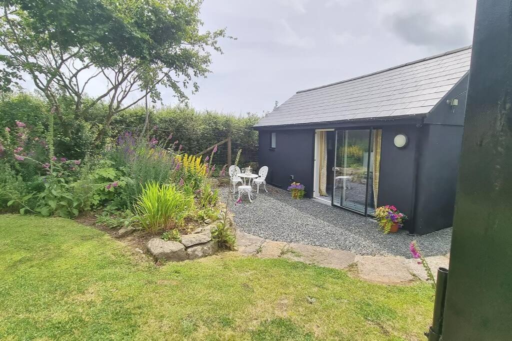Hallegan Annexe With Private Garden And Woodland Camborne Exteriör bild
